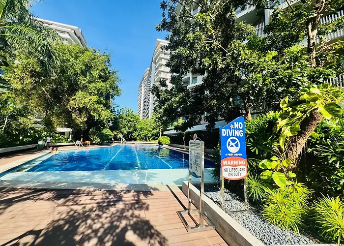 Monaliza 1br With Balcony & Living In Tambuli Seaside Appartement *
